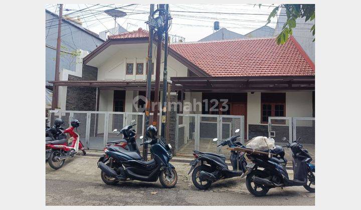 Rumah Kontrakan Bagus Unfurnished SHM Riau, Bandung 1