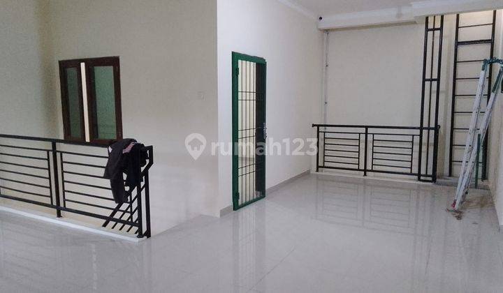 Dijual Rumah Kemandoran Siap Pakai Harga Bersaing  2