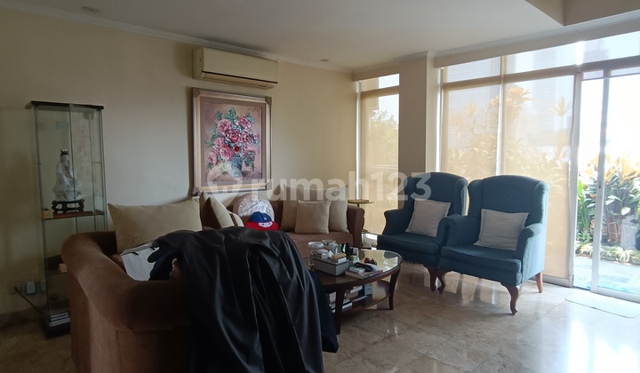 Apartment for Sale in Sudirman Near Menteng 153 Square Meters 2 Billion