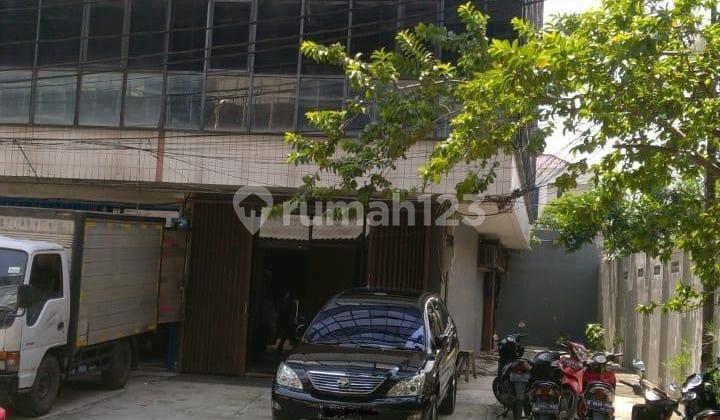 For Rent Dgb Row House Large Width For Rent 4-Storey Row House For Rent Dgb Row House Large Width For Rent 4-Storey Row House