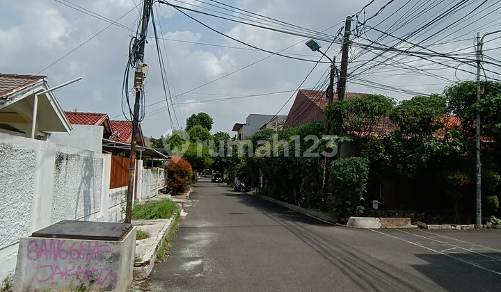 Rumah Disewakan Kemanggisan Dlam Komplek Asri Jarang Ada 2