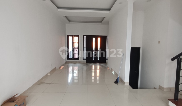Rumah Dijual Dekat Binus Kemanggisan Split Level Design Jarang Ada