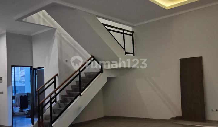 Dijual Rumah Mewah Tropical dengan Private Pool di Bintaro Jaya Sektor 9 2