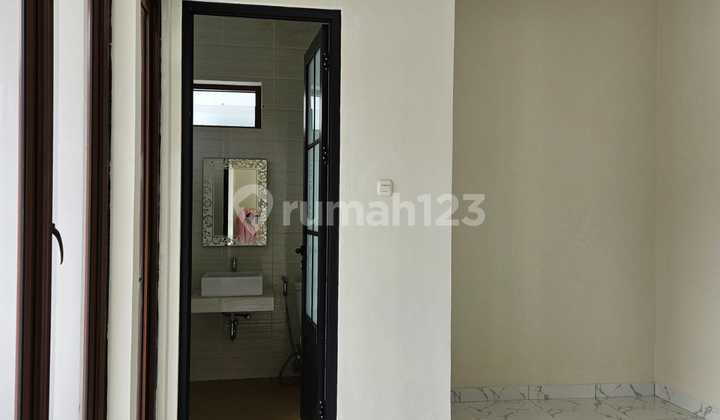 Nice House in Discovery Bintaro Jaya 2