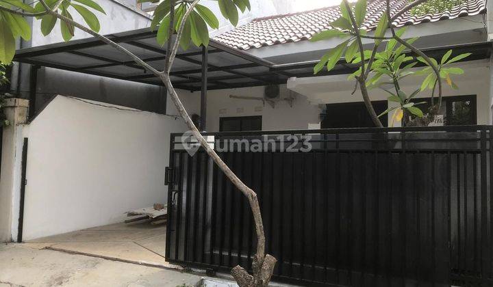 Dijual Rumah Minimalis Semi Furnish Siap Huni di Bintaro Sektor 5 1