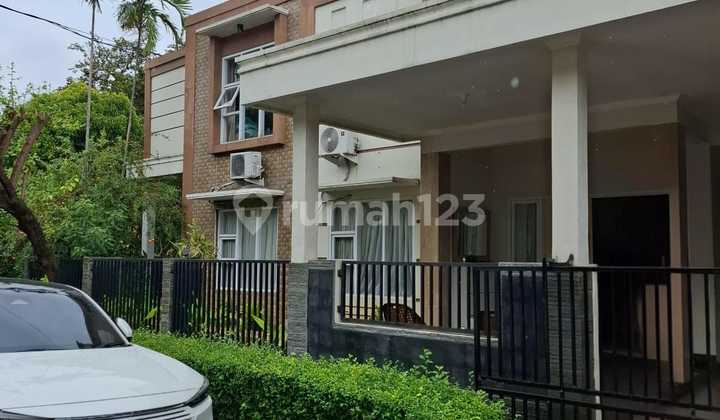  Rumah Hoek Bagus Sektor 9 Bintaro Tangerang Selatan