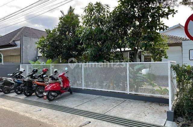 Rumah dan Cafe Posisi Sangat Strategis Sayap Riau Bandung 2