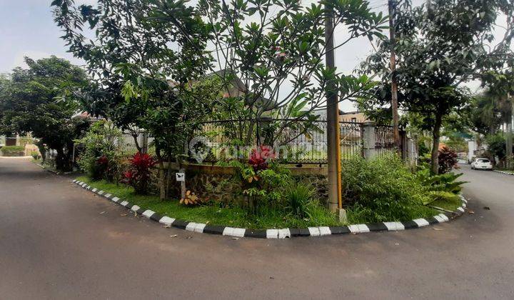 Tanah matang di dalam komplek istana regency pasteur 2