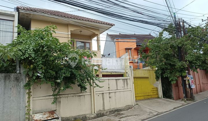 Rumah Terawat di Cigadung Barat Dekat Kantor Kecamatan