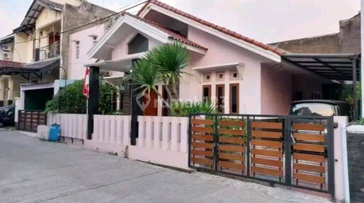 Rumah Asri Siap Huni di Komplek Pondok Mutiara Cimahi 1