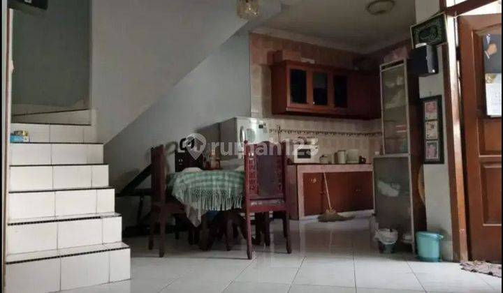 Rumah 2 lantai siap huni di komplek kiara sari 2