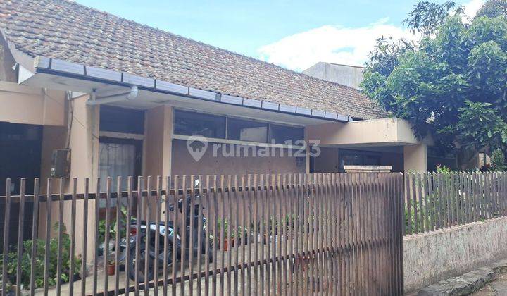 Rumah lama terawat cocok kost kostan di dago bandung 1