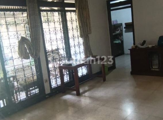 Land with Building for Quick Sale in Golf Arcamanik Endah, Bandung