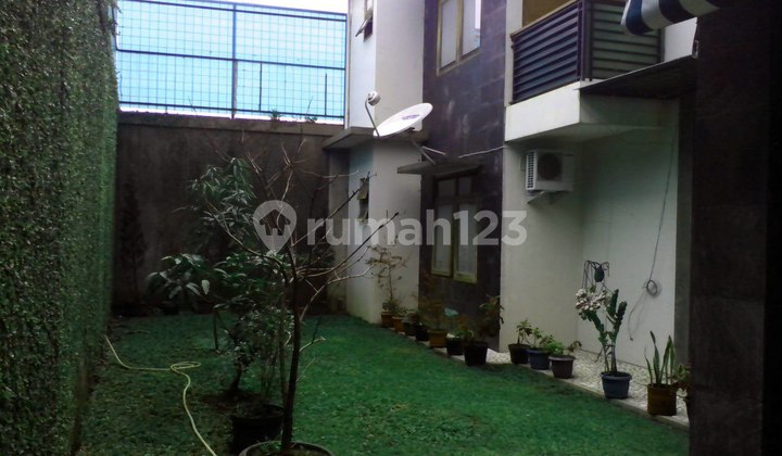 Dijual Rumah 2 Lantai Semi Furnish Komplek UNPAD CIgadung Bandung