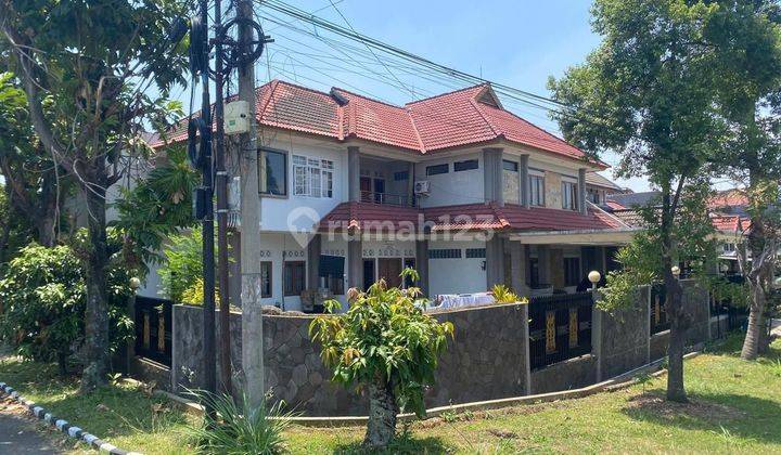 Rumah Mewah Hook Di Komplek Antapani Bandung 1