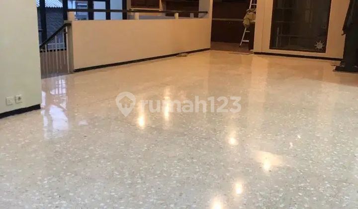 Sell Fast Cheap Large House In Setra Sari Pasteur Bandung 2