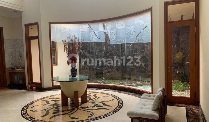 Rumah Lux di Budi Indah Setiabudi Bandung