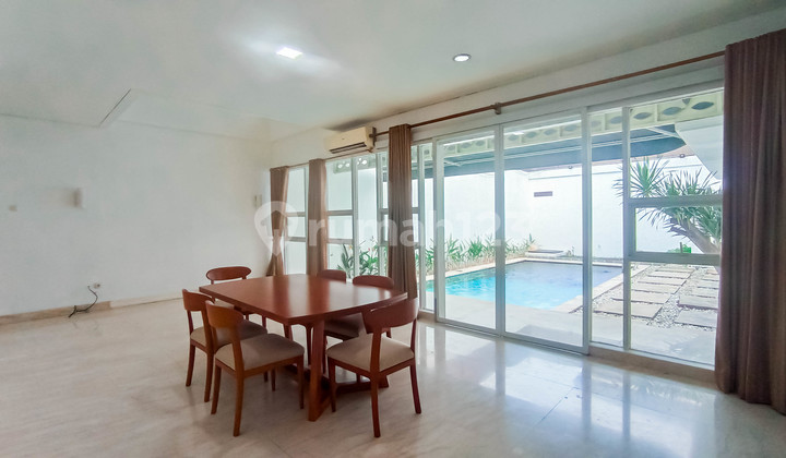 Luxury House with Swimming Pool in Patra Kuningan, South Jakarta 2