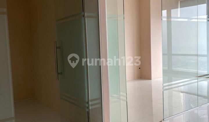 Office for rent in Soho Capital.