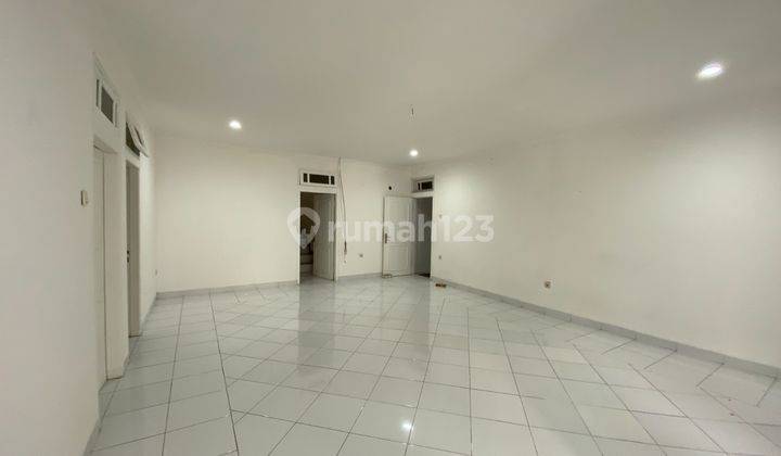 Rumah 2 Kamar Tidur Senopati Jakarta Selatan 1