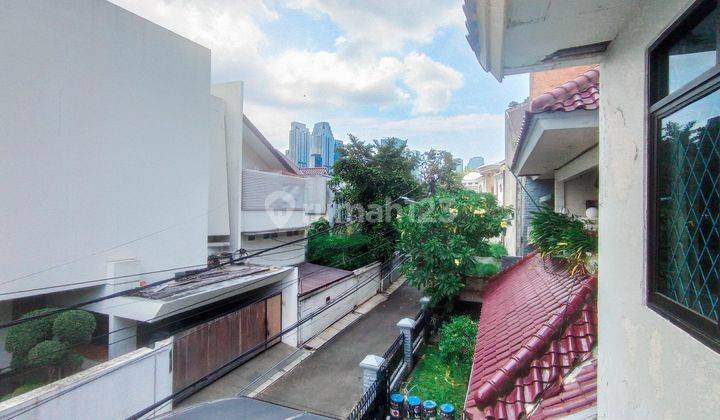 Disewakan Rumah 2 Lantai Lokasi Strategis Senopati Jakarta Selatan 1