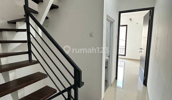 Non.571 Rumah New Jln 1 Mobil, 3 Lt Tanjung Duren Jakarta Barat  8