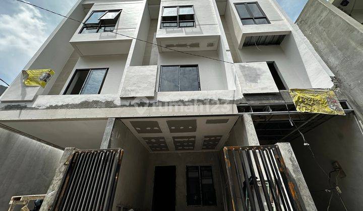 Non.573 Rumah New Jln 1 Mobil, 3 Lt Tanjung Duren Jakarta Barat  10
