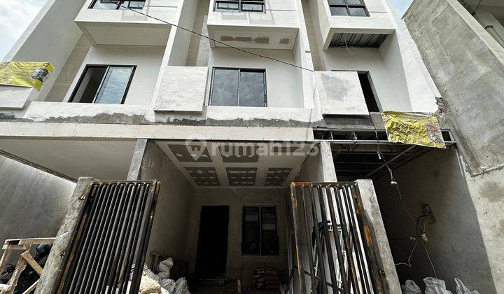 Non.573 Rumah New Jln 1 Mobil, 3 Lt Tanjung Duren Jakarta Barat  8