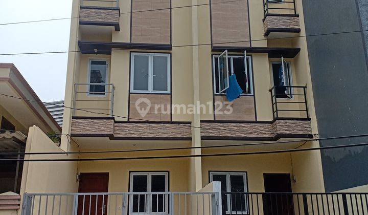 Non.570 Rumah Murah Jln 2 Mobil, 3 Lt Taman Ratu Jakarta Barat  8