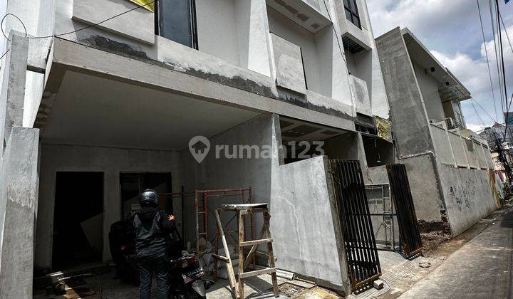 Non.573 Rumah New Jln 1 Mobil, 3 Lt Tanjung Duren Jakarta Barat  2