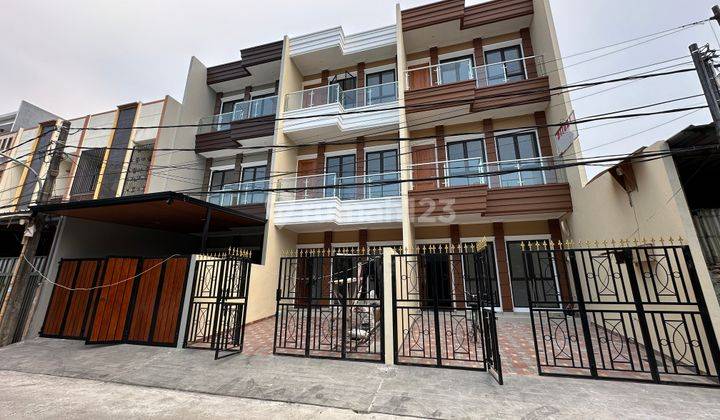 Non.627 Rumah New Jln 2 Mobil, 3Lt TAMAN Ratu jakarta Barat  1