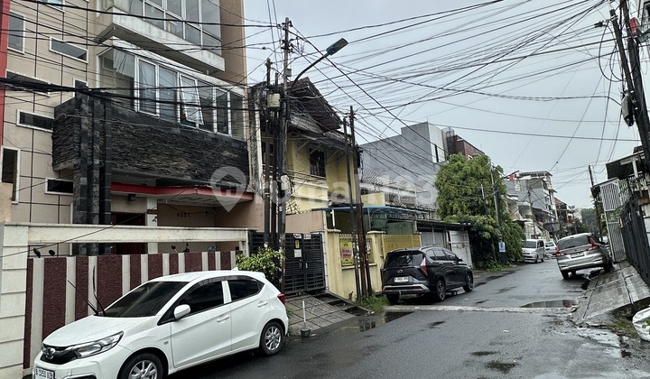 Rumah Kost di Tanjung Duren, 3.5 Lantai, SHM, Dekat Universitas (A-70016) 2