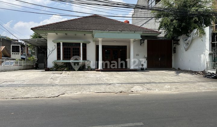 OLD HOUSE next to the main road in Duri Kepa, West Jakarta