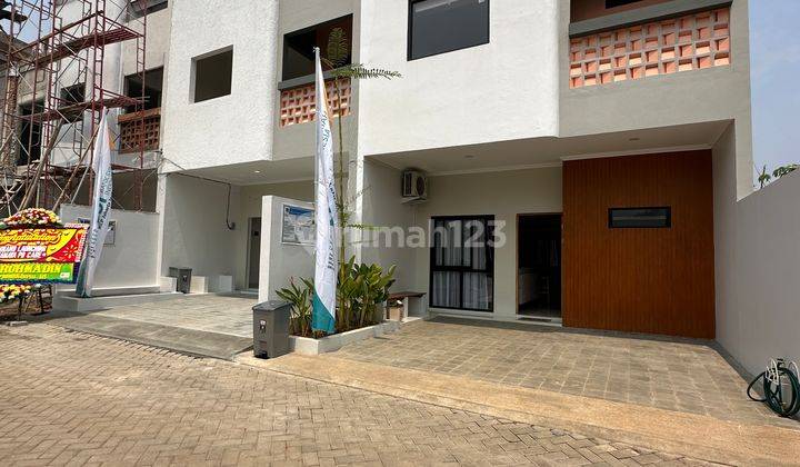 Rumah Cluster Super Hoki, Murah Dan Strategis, Muat 2 Mobil 2