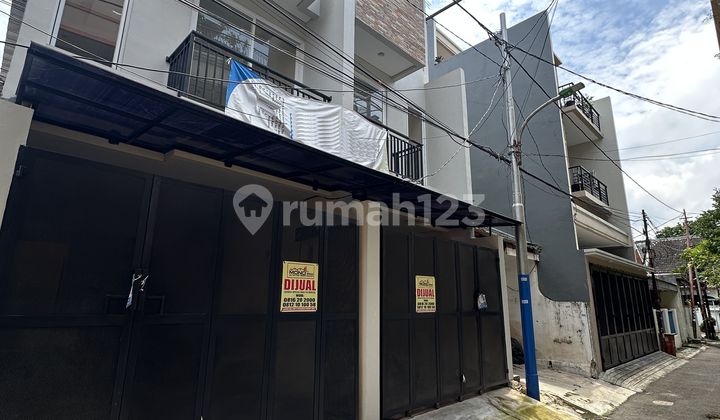 Rumah Bagus SHM Tanjung Duren, Jakarta Barat (SS-015)