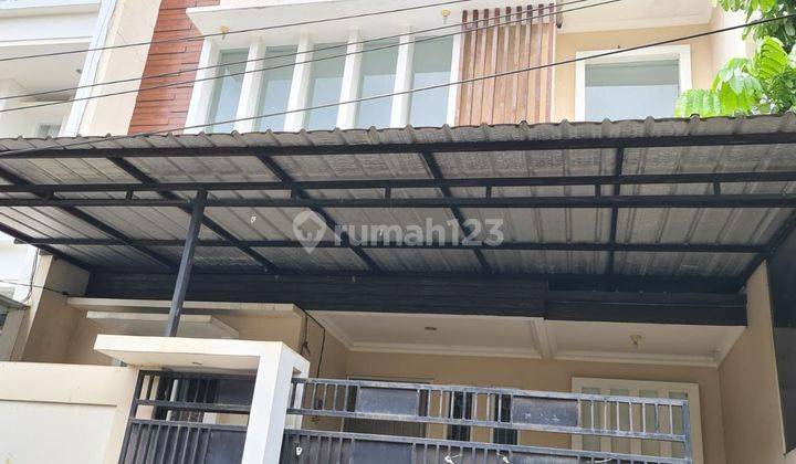 Rumah 2 lt minimalis puri indah 1