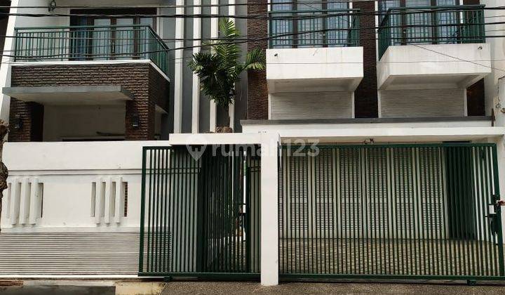 Rumah 2 lt lokasi UTAMA sunrise garden 1