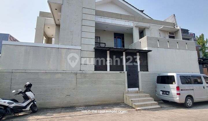 Rumah Dijual Minimalis 2 1/2 Lt Green Garden