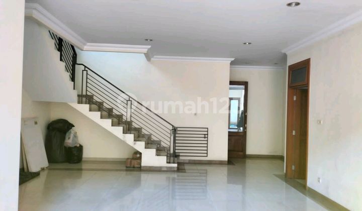 Rumah 2 Lt Jambu. Menteng 2