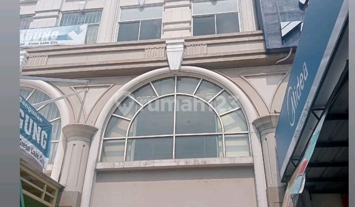 For Sale, 3 1/2 Story Shop House, Green Lake