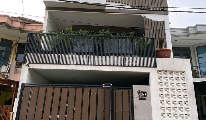 Dijual Rumah 3 Lt Minimalis Green Garden