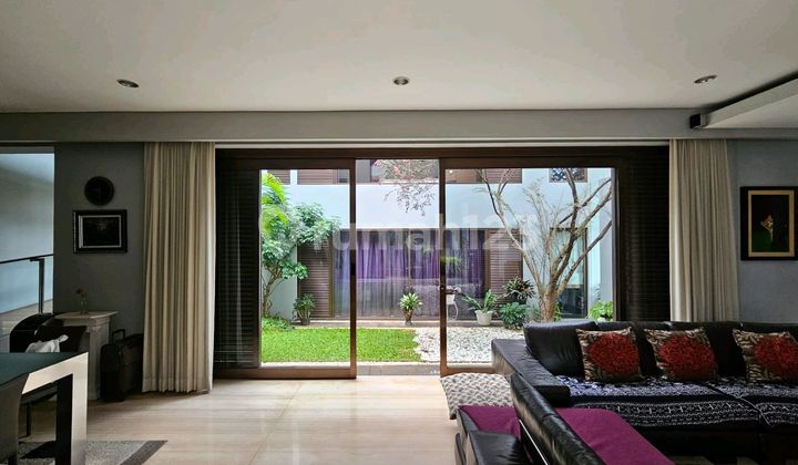 Rumah Disainer 2 Lt Permata Buana