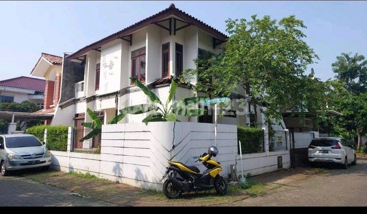 Two-story corner house Puri Kencana 1