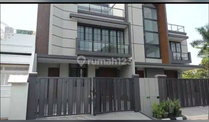 Rumah 2 1/2 Lt New Permata Buana 1