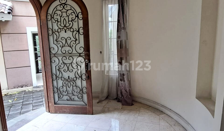 Rumah 2 Lantai - Golf View - Swimming Pool - Elite Area