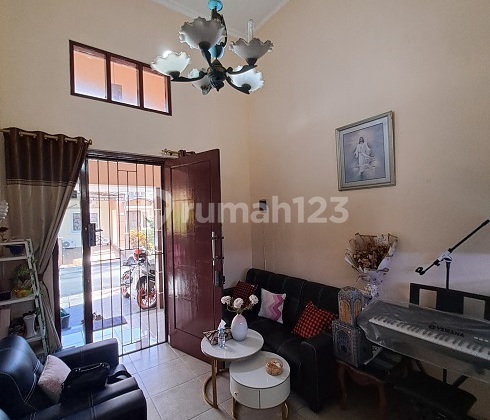 ruang tamu beli rumah 1,5 lantai, bonus