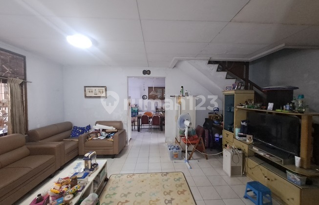 Rumah 2 lt butuh renovasi, view taman, Timur, di Cluster Banjar Wijaya Rumah 2 lt butuh renovasi, view taman, Timur, di Cluster Banjar Wijaya