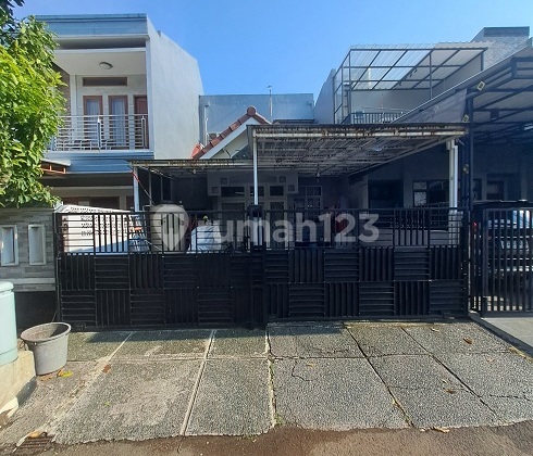 Rumah siap huni, Renovasi, selatan, 1,5 Lt, di Cluster Banjar Wijaya Rumah siap huni, Renovasi, selatan, 1,5 Lt, di Cluster Banjar Wijaya