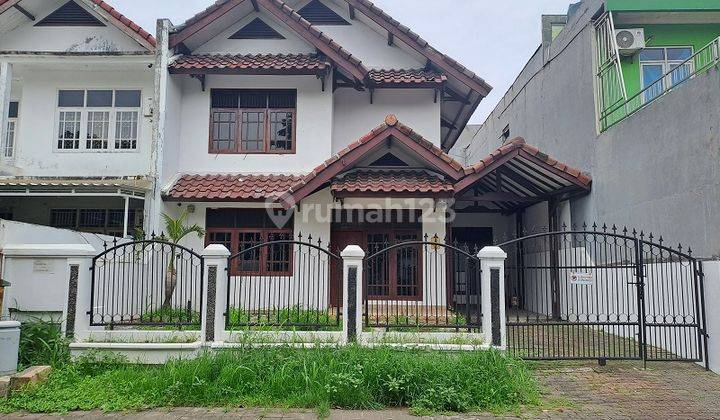 Rumah siap huni, 2 lantai, selatan, di Perum Banjar Wijaya cipondoh 1