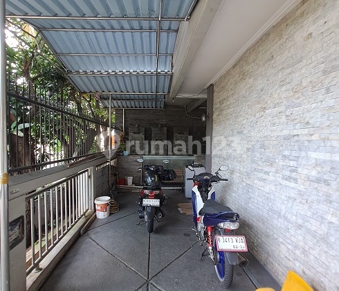 The house has been renovated, south-facing, located in the Modernland Cluster. 2